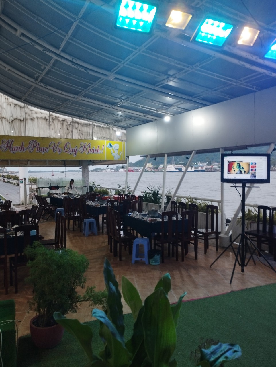 Nhà hàng Cánh Buồm Hà Tiên